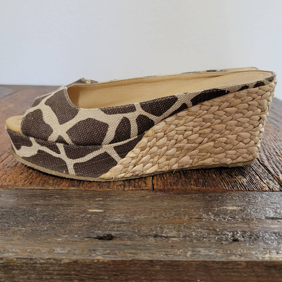 CL by Chinese Laundry 'Date Night' Giraffe Print Peep Toe Wedge - Picture 2 of 8